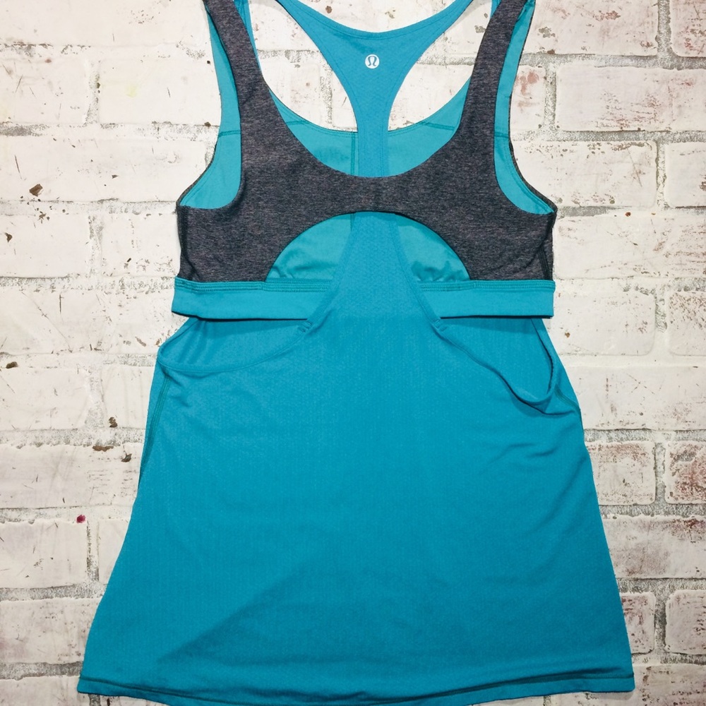 LULULEMON Tank W/built in sports bra